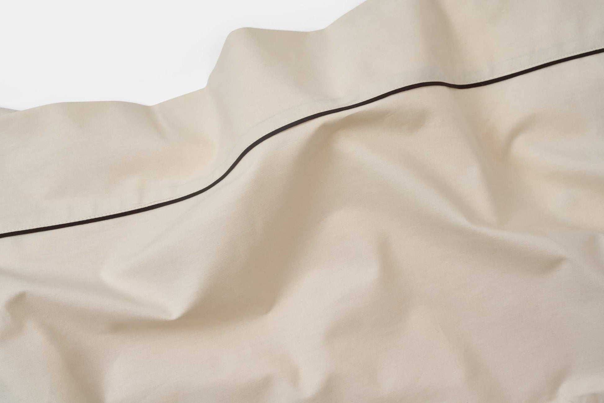 Natural cotton piping design bed sheet set with brown trim detail