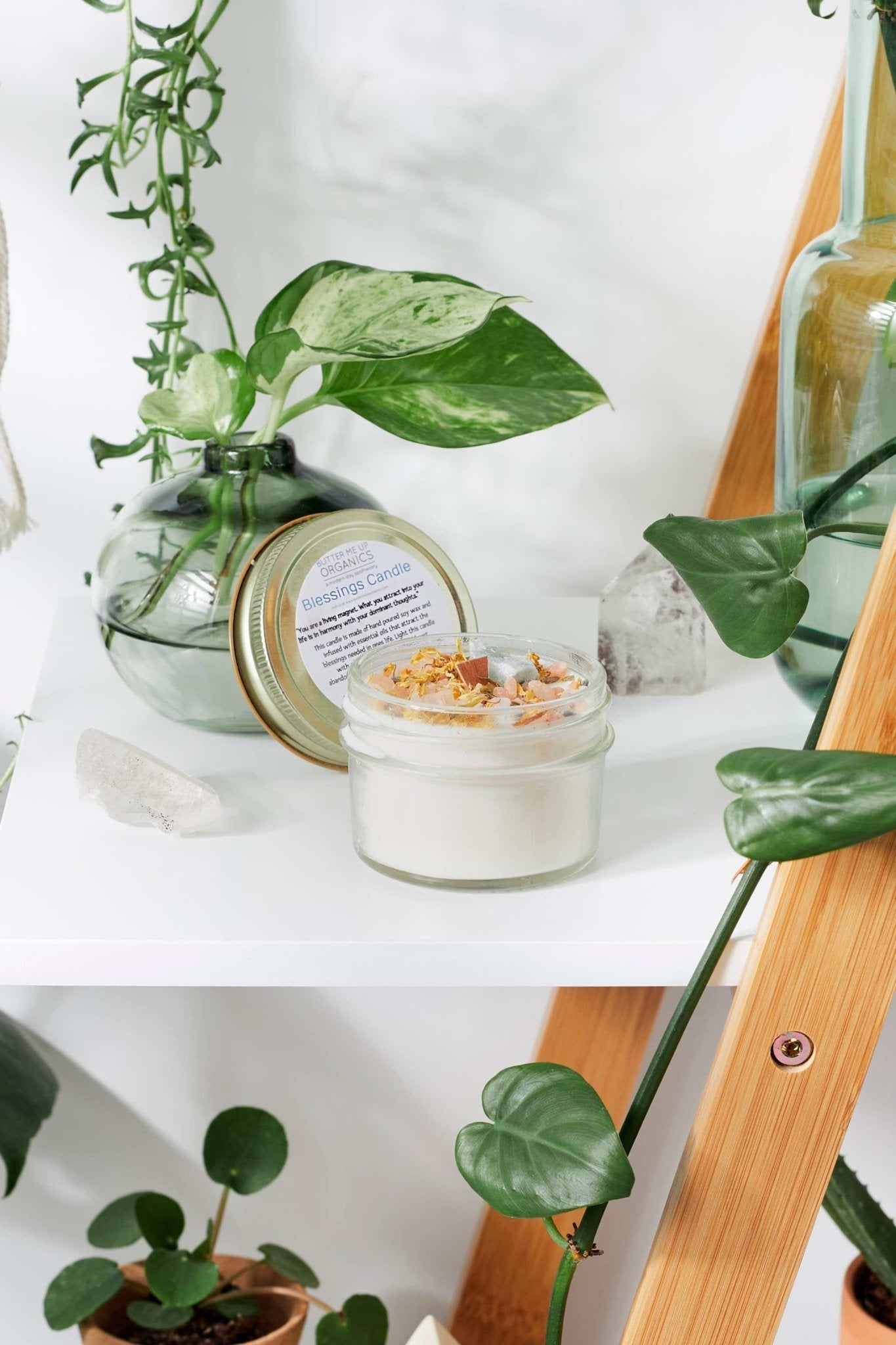 Blessings Candle / Intention Candle / Good Luck / Soy Handpoured Candle/ Candle with Crystals / Botanical Candle / Essential Oil Candle - The Edible Petale Company