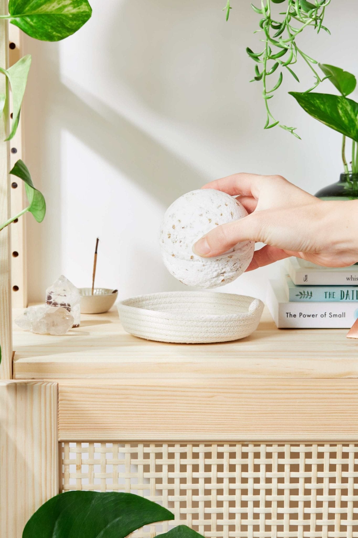 Organic Bath Bomb / Oat N Honey Extra Large Bath Fizz - The Edible Petale Company