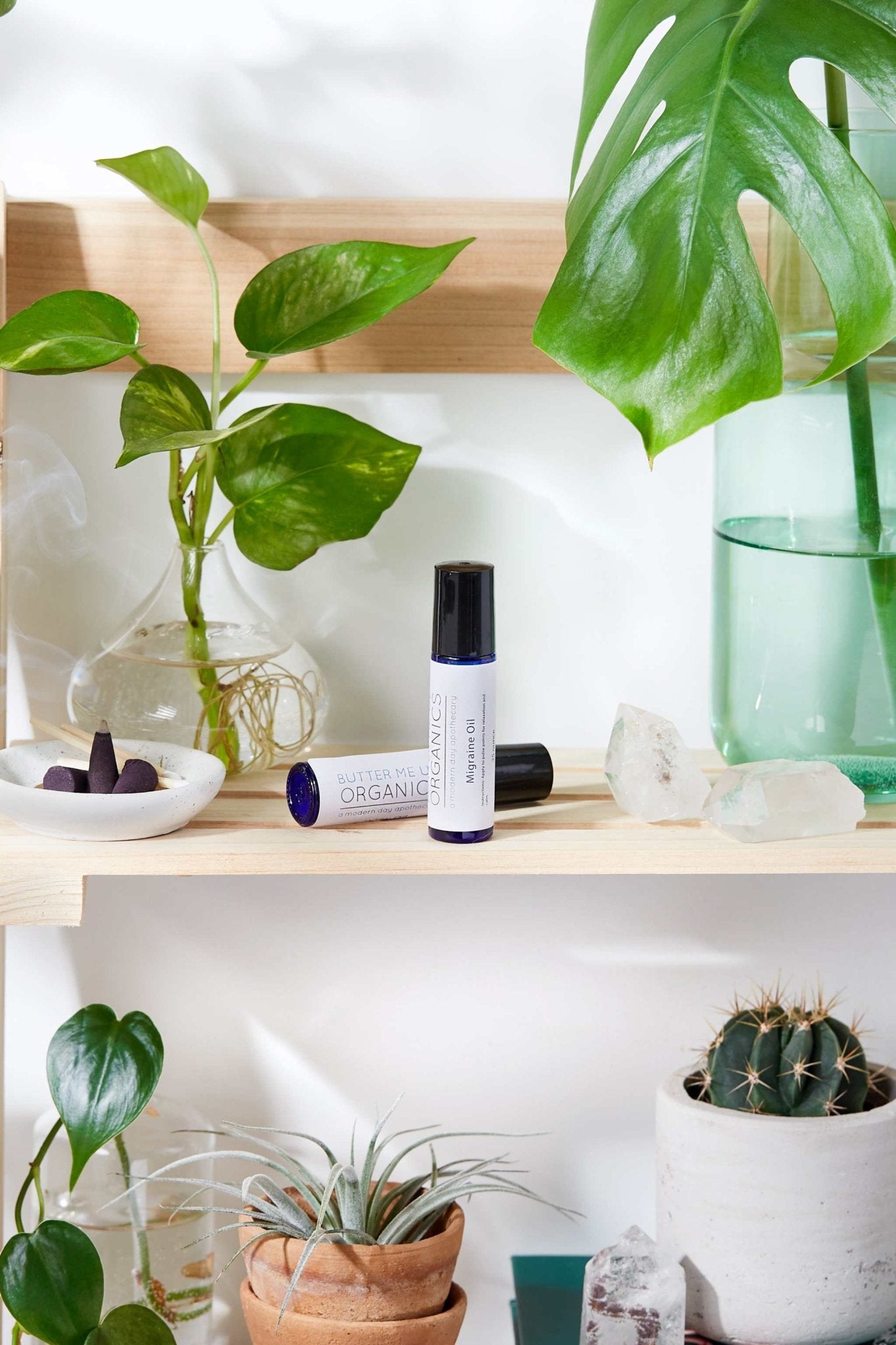 Organic Caffeinated Under Eye Serum / Under Eye Repair / Dark Circles / Puffiness / Fine Lines / Butter Me Up Organics / Caffeine - The Edible Petale Company