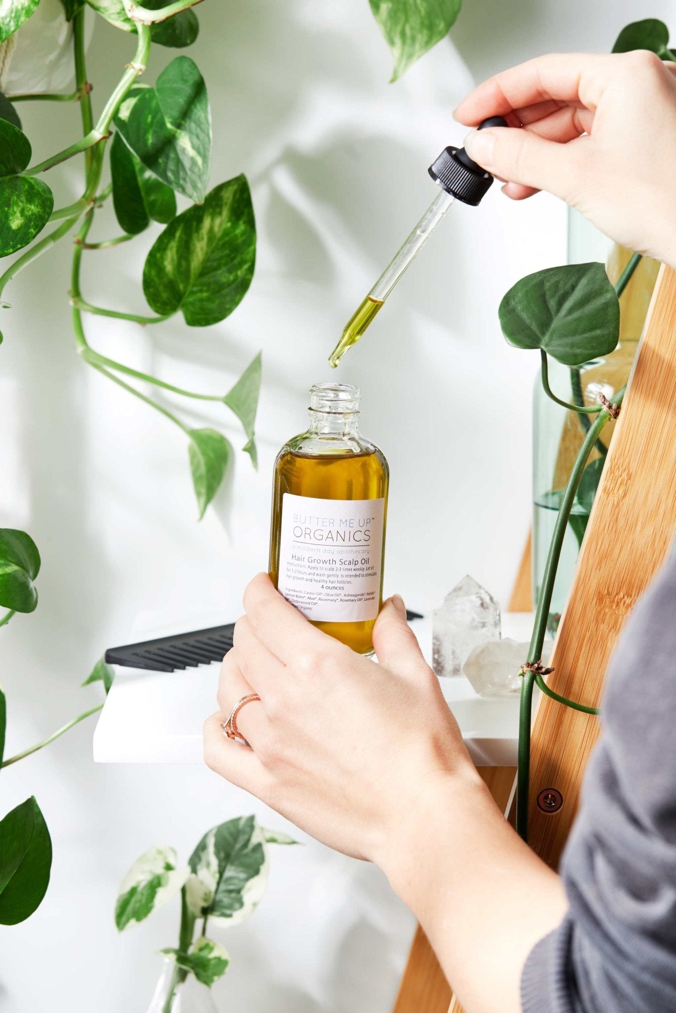 Organic Scalp Treatment / Scalp Oil / Hair Growth / Organic Hair Oil / Hair Repair / Healthy Scalp / Herbal Treatment / Glass Bottle - The Edible Petale Company